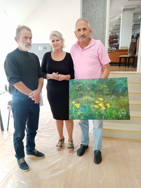 Učesnici ovogodišnje XX Plavske kulturne jeseni sa desna profesor Alija Redžematović, slikari Hiba Alajbegović-Mustafić i Žarko Plavšić