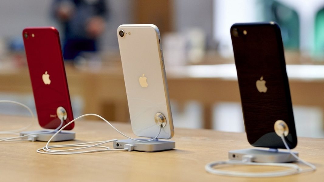Apple smanjuje proizvodnju iPhone telefona i AirPods slušalica_6244e57a5f3fb.jpeg