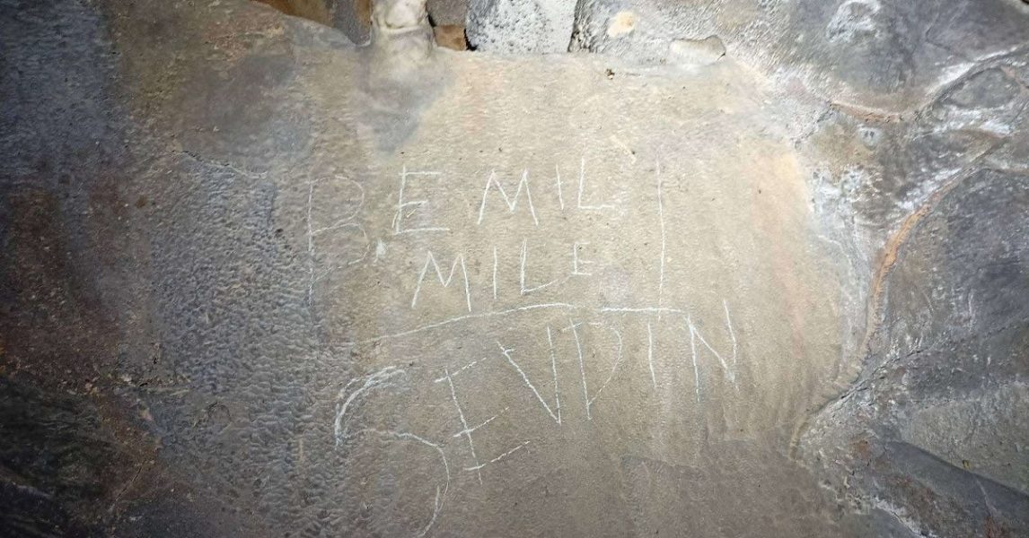 Đalovića pećina na meti vandala: Ispisali imena, uništili ukrase…_630cb4702b3c3.jpeg