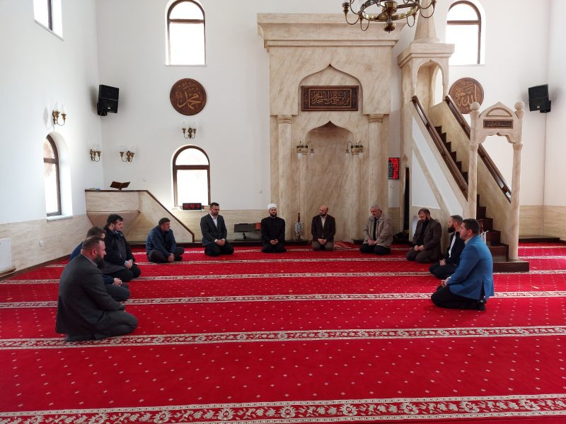 Muftija sandžački održao sastanak sa imamima u Tutinu_60652173042ab.jpeg