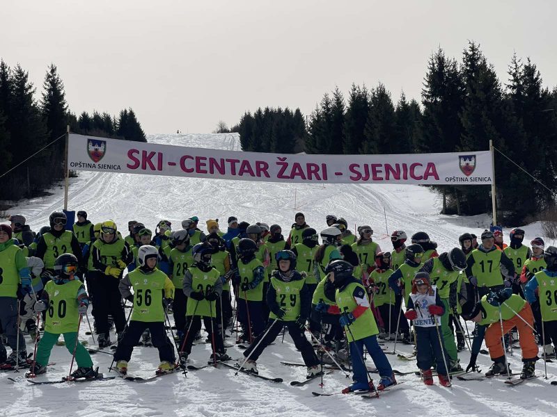 U Sjenici nakon 30 godina organizirano takmičenje u alpskom skijanju_62328cfdb3917.jpeg