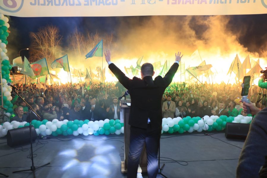 Zukorlić na završnom mitingu u Novom Pazaru: Dok je ovdje u srcu Muftijine krvi neće se skrenuti sa njegovog puta_62465380c3092.jpeg